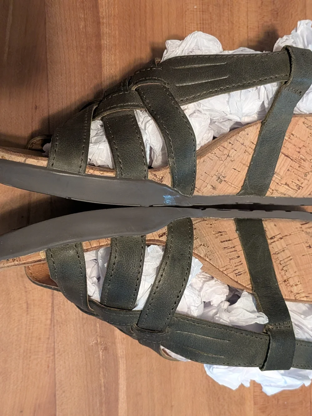 NWT Bussola Nynette Khaki Green Woven Leather Cork Wedge Sandals Size 37 (US 7)